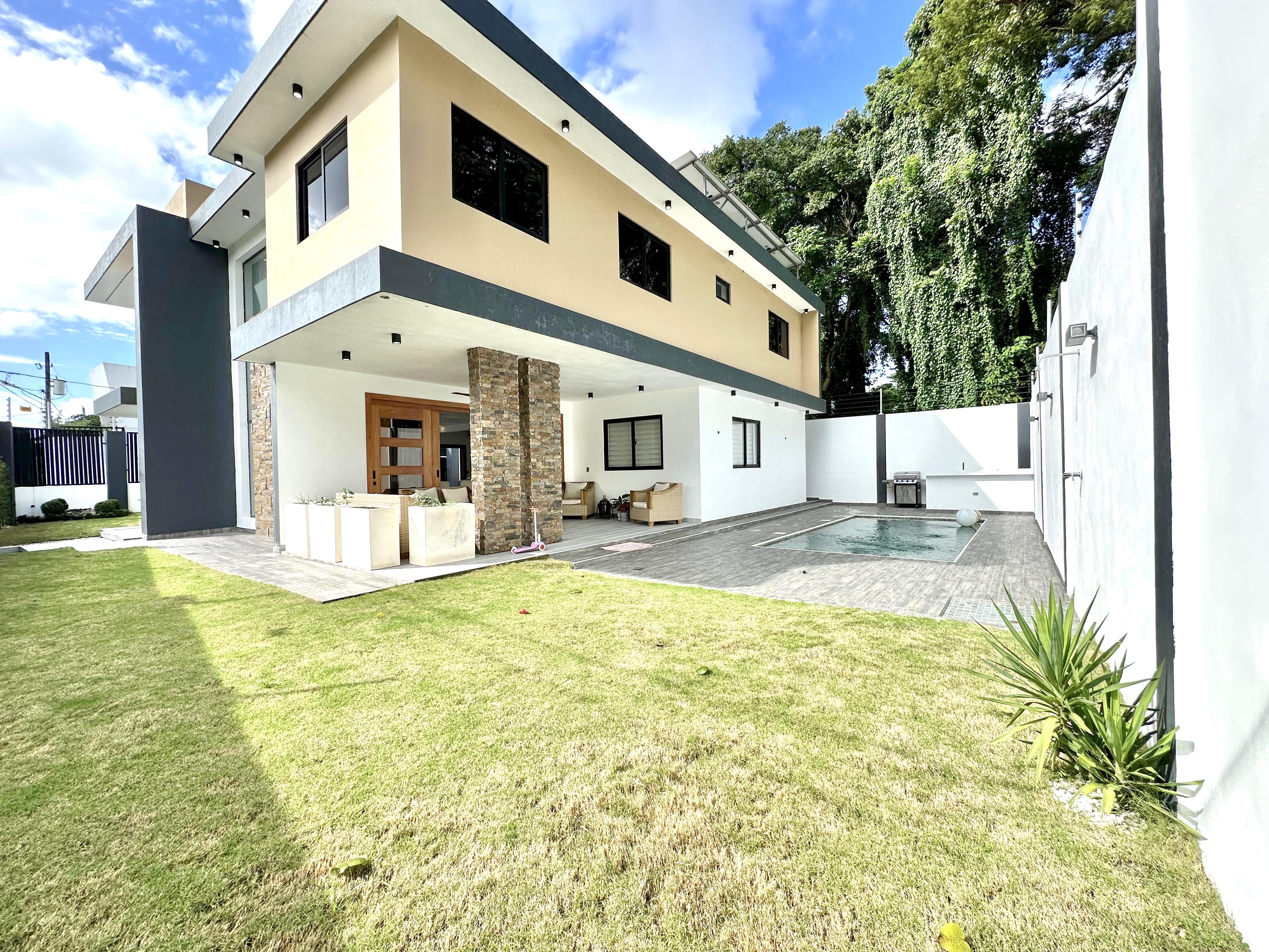 ¡Descubre tu hogar ideal en la Urbanización de mayor prestigio de San Francisco de Macorís!