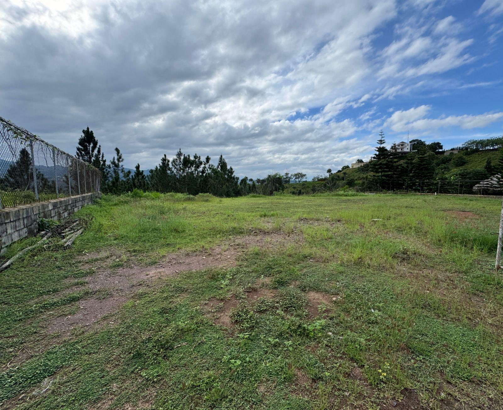 Oportunidad de solar, en La Vega.