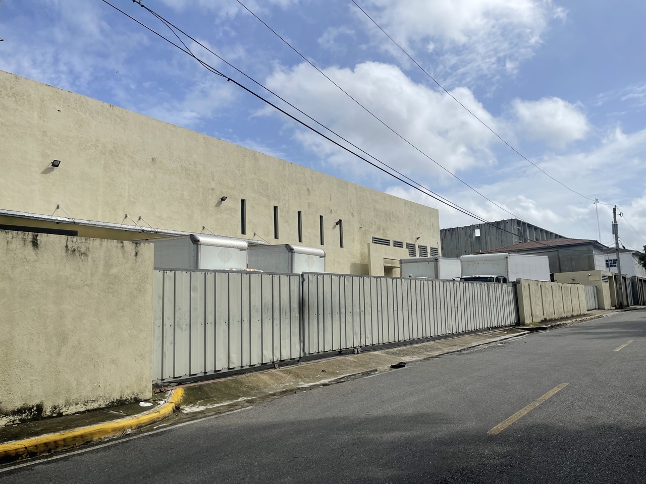 Venta de Nave Industrial en Ave. Prolongación Monumental