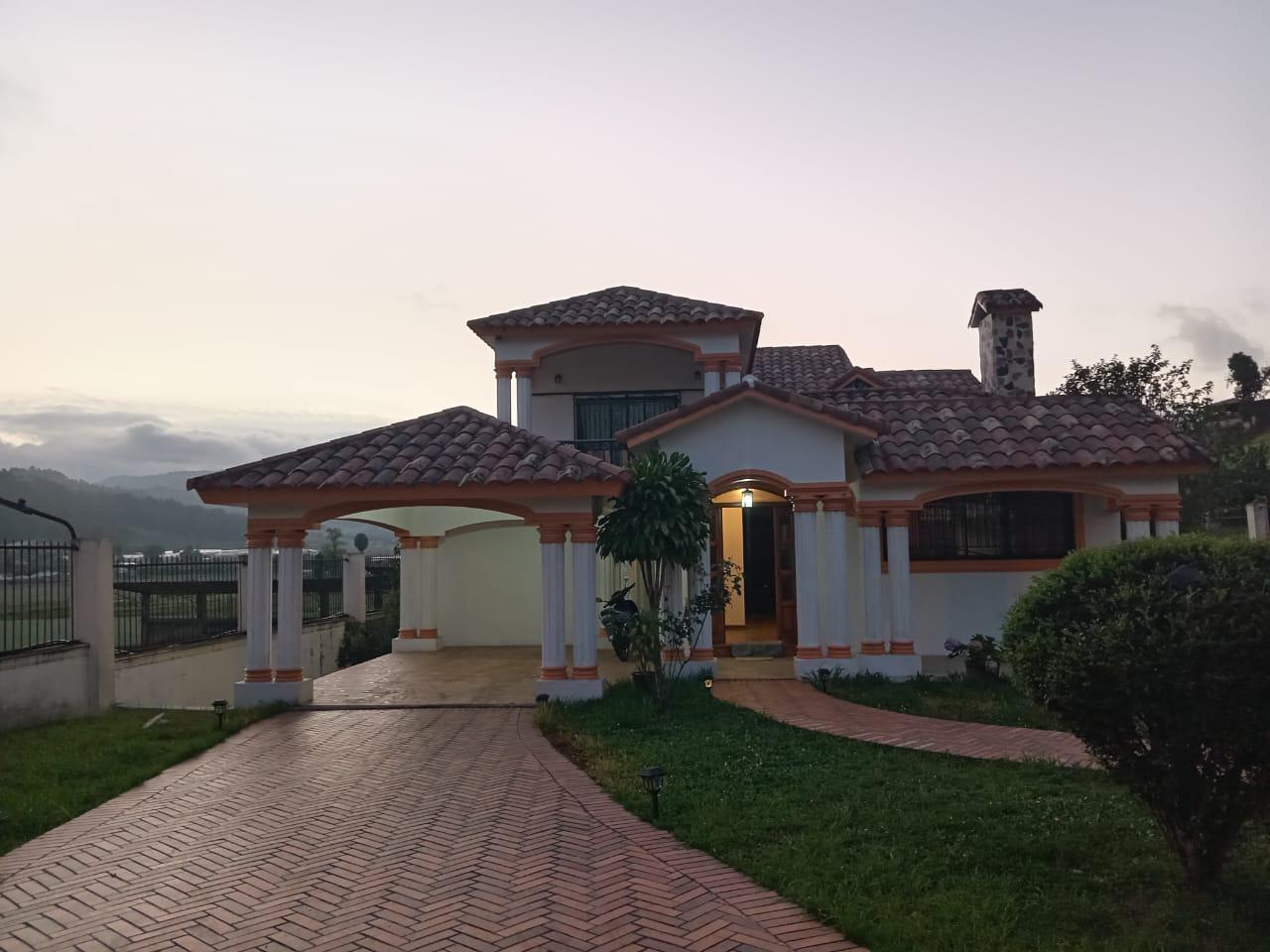 Constanza Casa en Venta Frente al Aeropuerto Domestico
