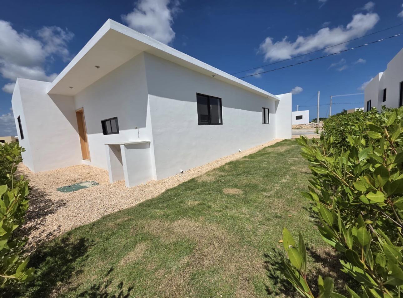 Venta Villa, punta cana bávaro,3 habitaciones . En construcción, entrega para el 2028, proyecto cerrado con áreas sociales. Pago en cuotas mensuales .