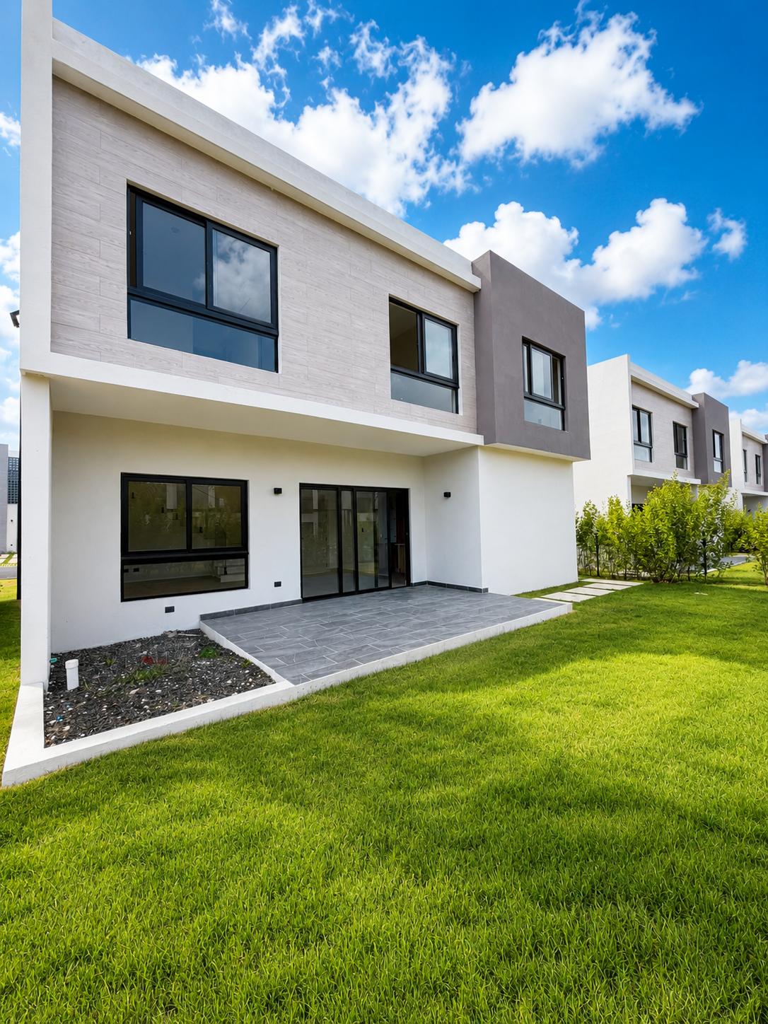 Villa en Venta y Renta en Vista Cana | 3 Habitaciones, Jardín y Habitación de Servicio en Punta Cana