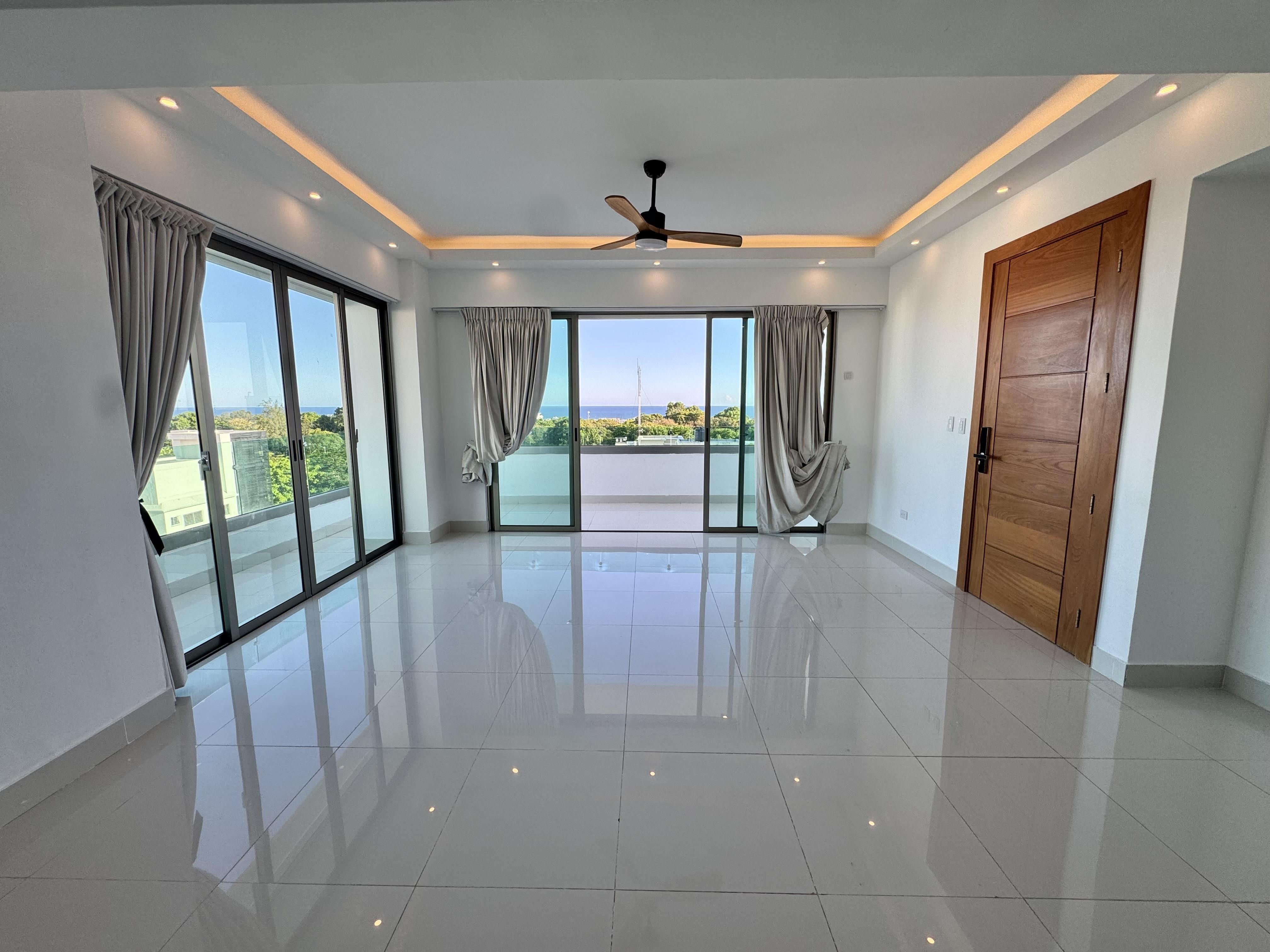 Apartamento con linea blanca y preciosa vista al mar, 3 habitaciones en Mirador Sur