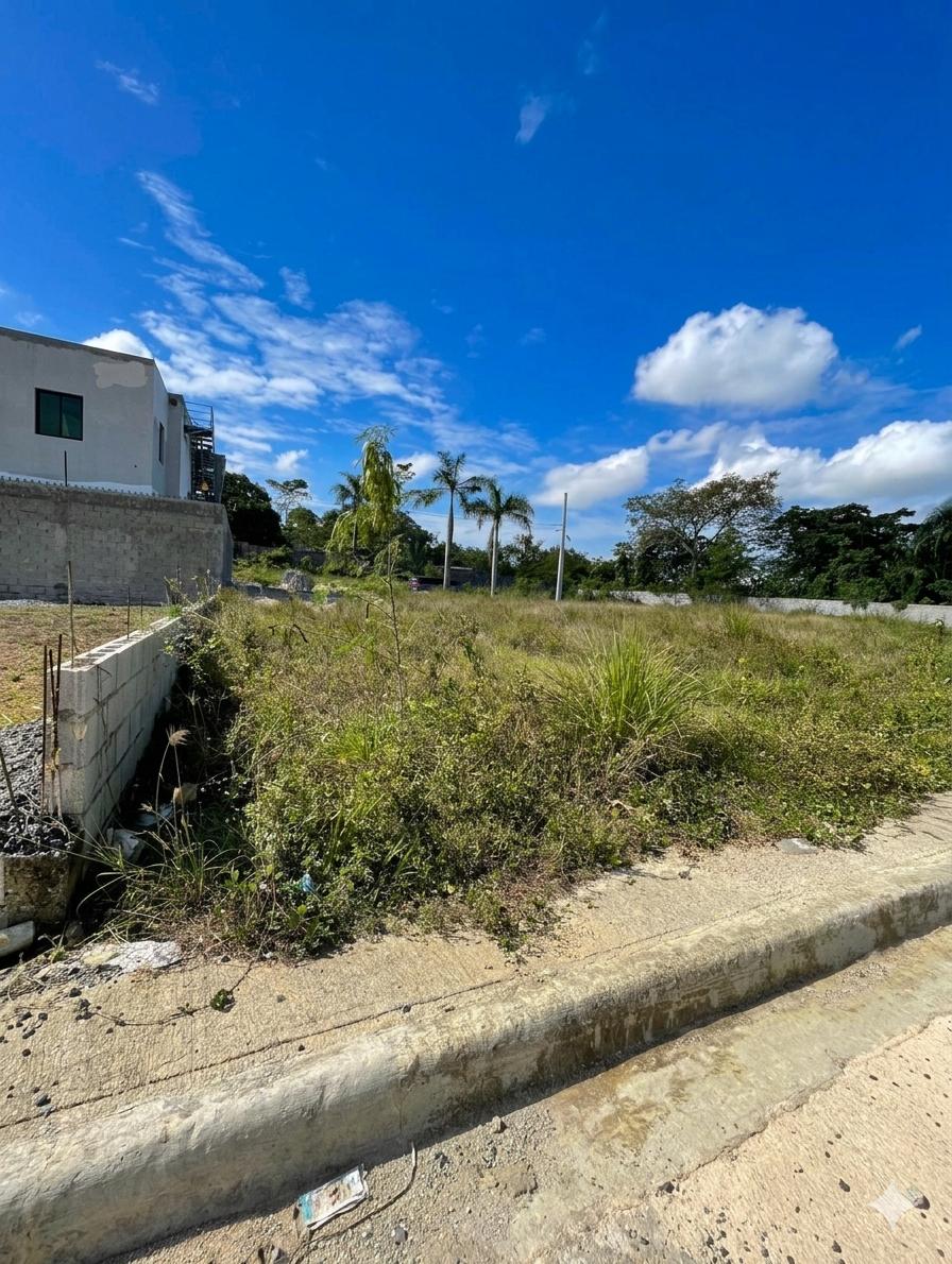 Lot in Jacobo Majluta