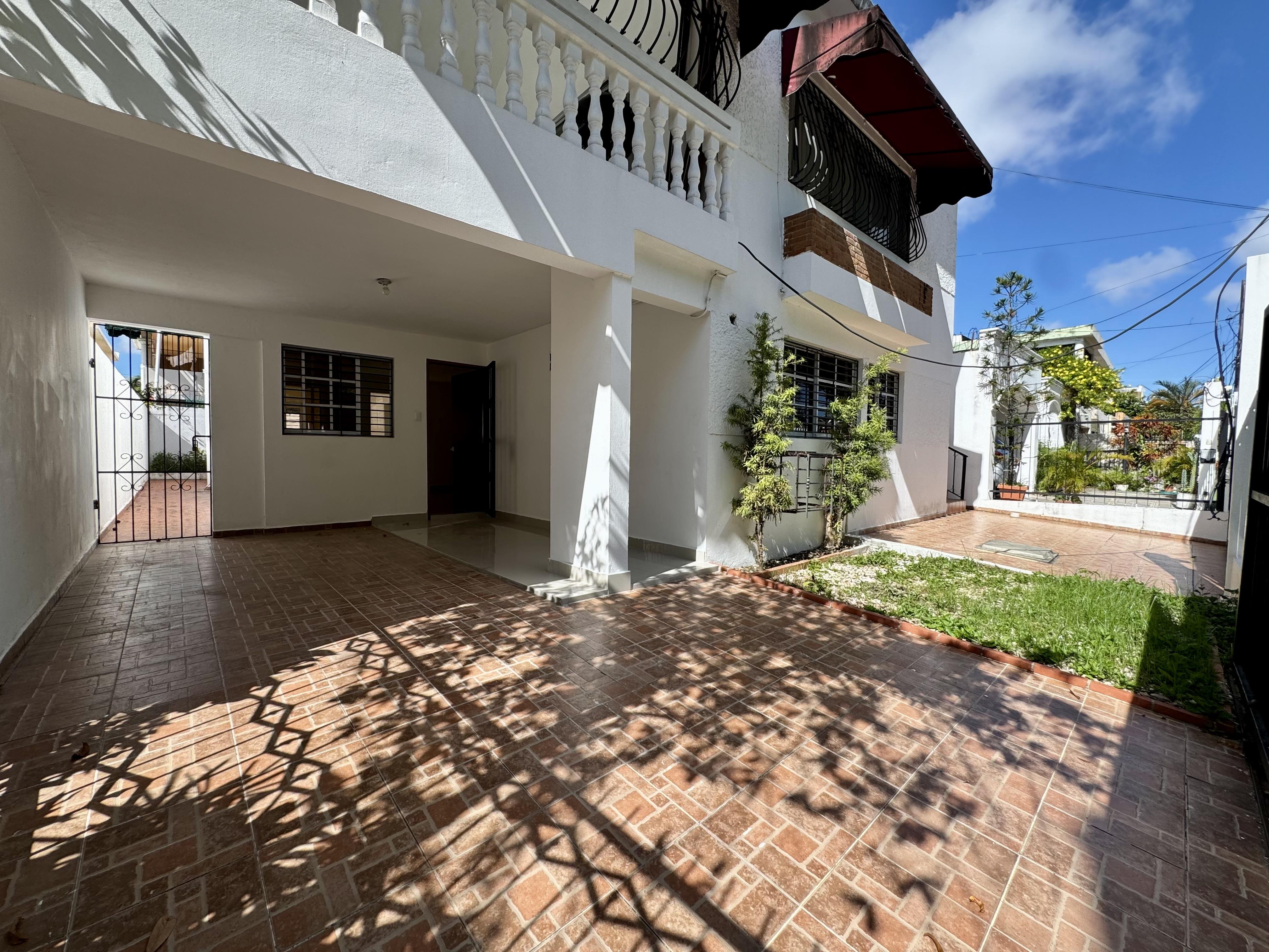 Casa en Alquiler en Rosmil