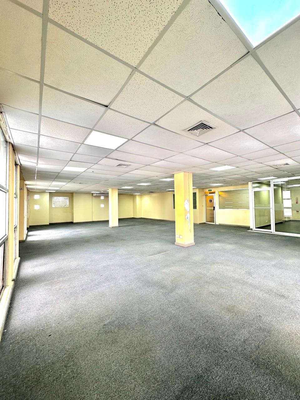 Local Comercial en Alquiler en la Lope de Vega | Edificio Corporativo con Coworking