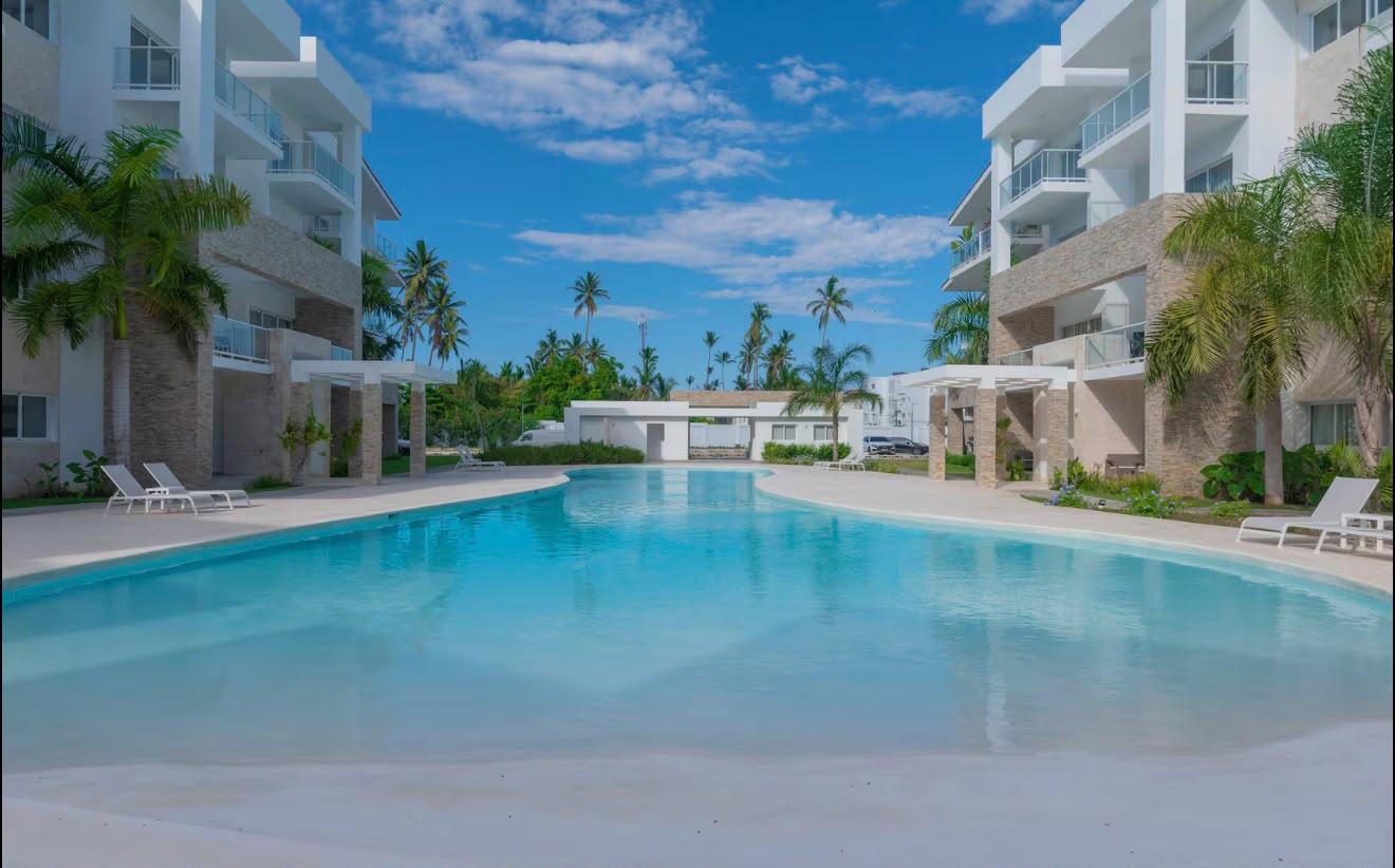 Apartamento con amplia terraza y acceso a la playa en Bávaro