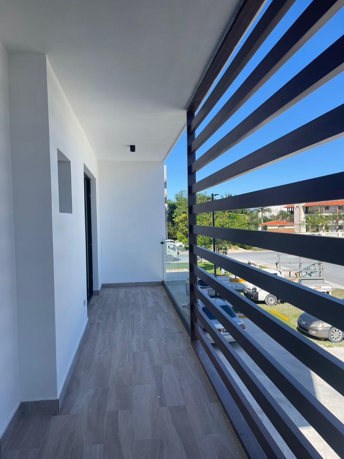 Oportunidad de Inversión en Ciudad Las Canas, Cap Cana. Moderno apartamento de 1 habitacion con 70m2, linea blanca y con vista frontal