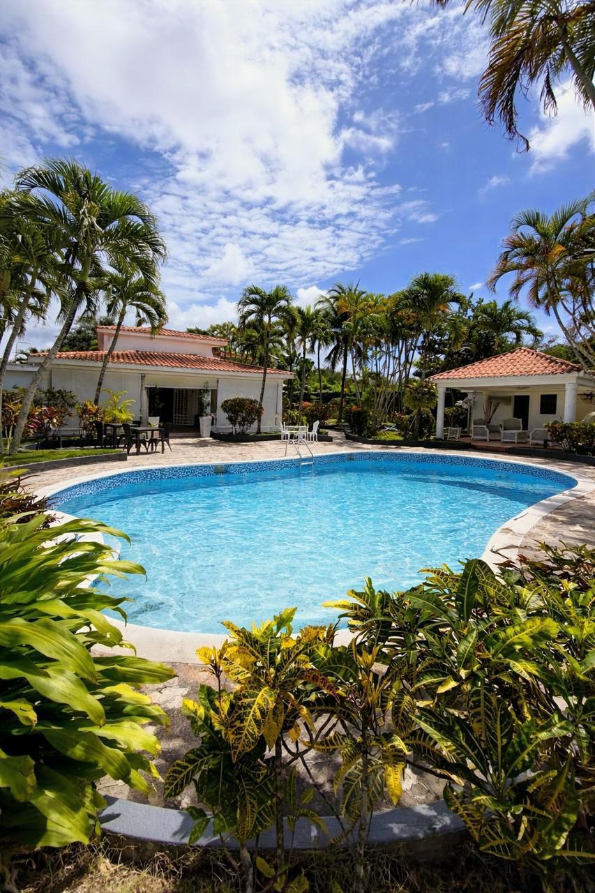Villa amueblada en Proyecto cerrado en Boca Chica
