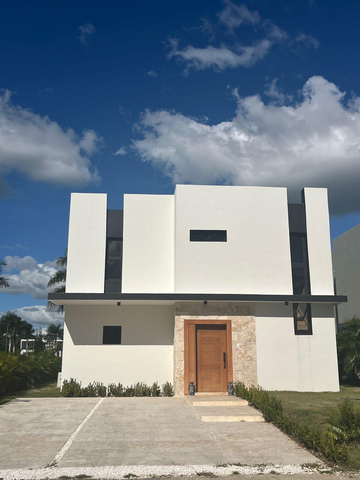 Hermosa Villa ubicada en el residencial Garden Village con 3 Habitaciones