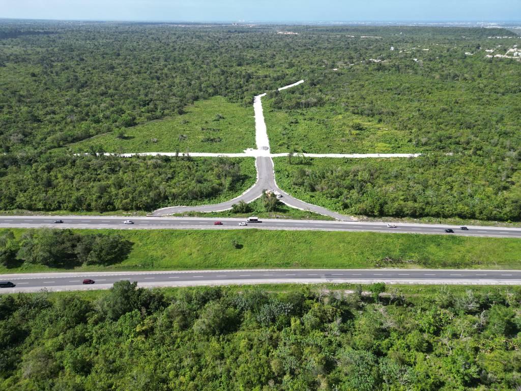 Terrero en la Autopista del Coral (Punta Cana) - 15,000 m2