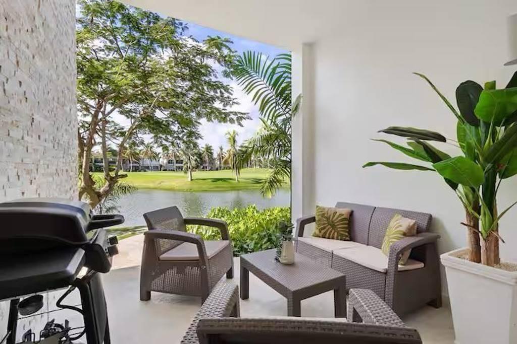 Beautiful 2 bedrooms apartment GOLF & LAKE View at Cocotal