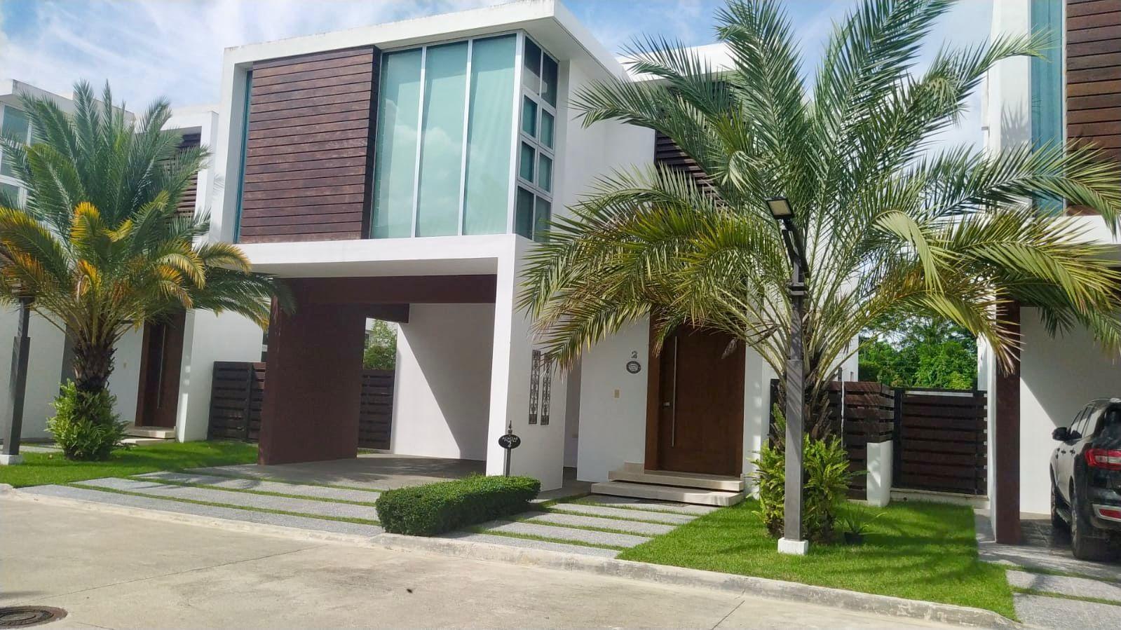 House in Las Carmelitas