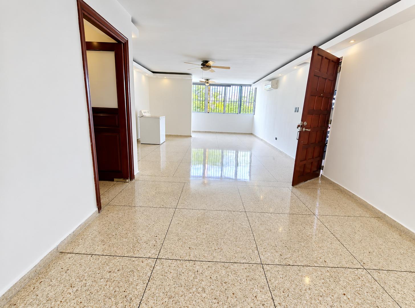Apartamento para oficina en alquiler en Santo Domingo | 160 m² | Próximo a las a