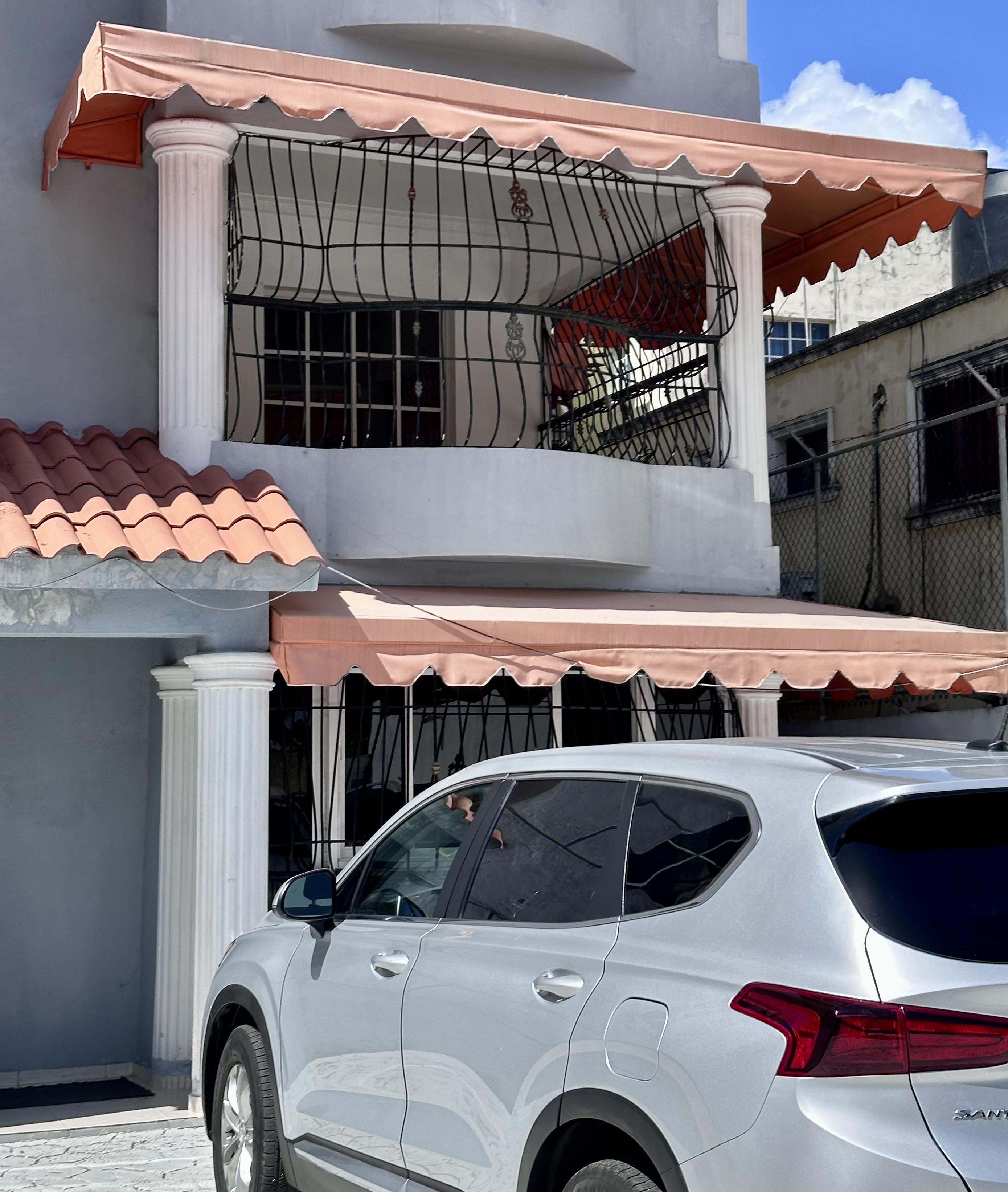Apartamento amplio en Vista Hermosa!