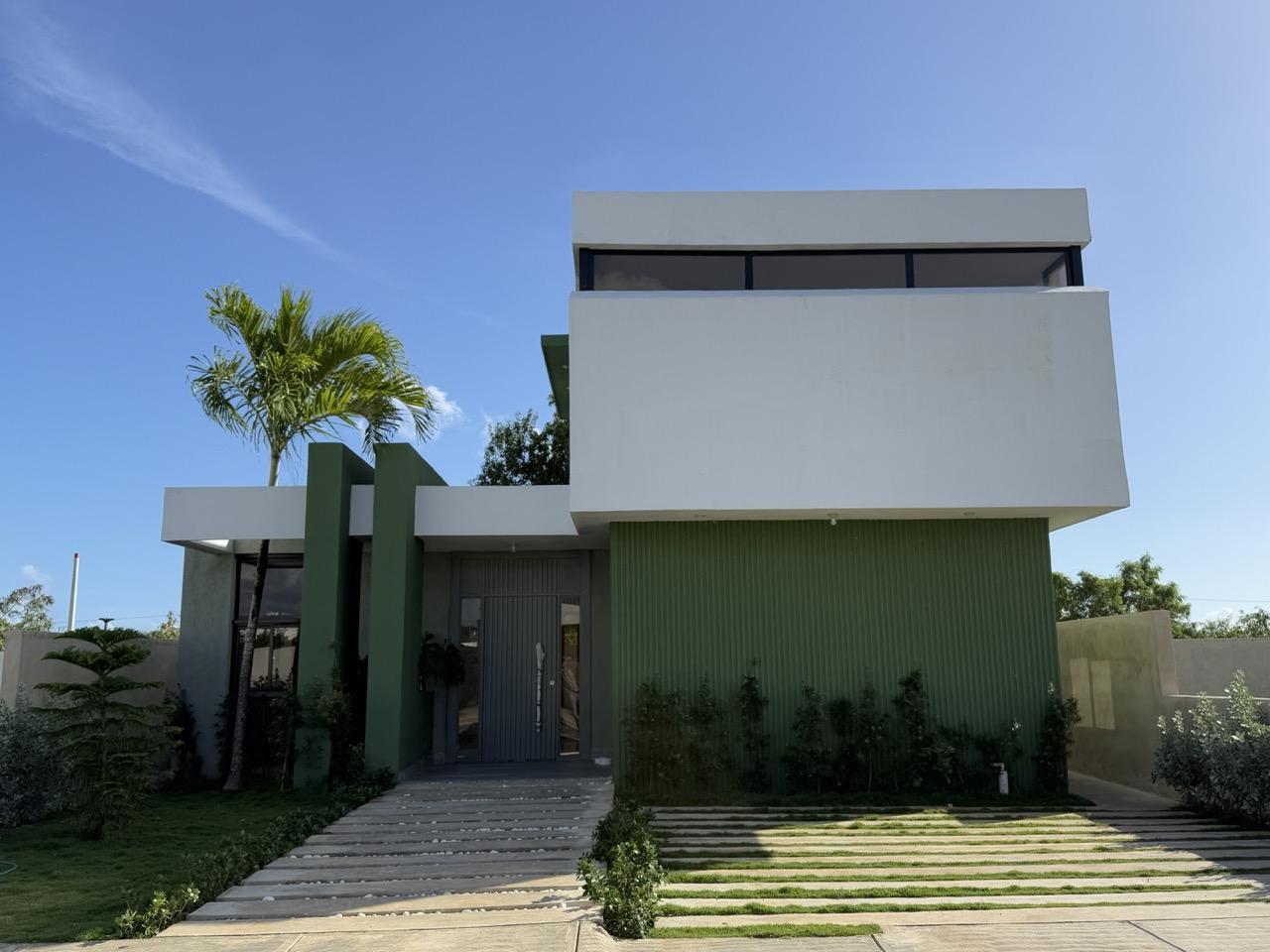 Casa Moderna en Caleta – A 3 Minutos de la Playa y Malecón 🌊🏡