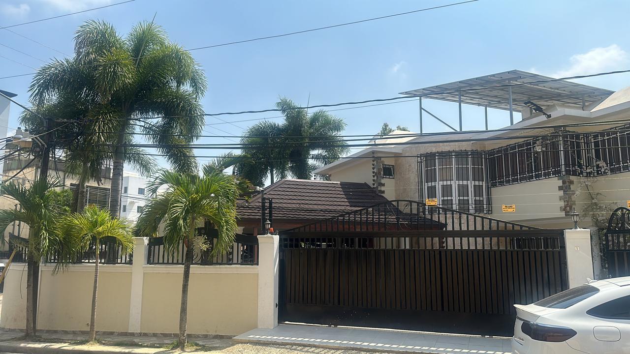 CASA Y SOLAR EN VILLAS DEL NORTE