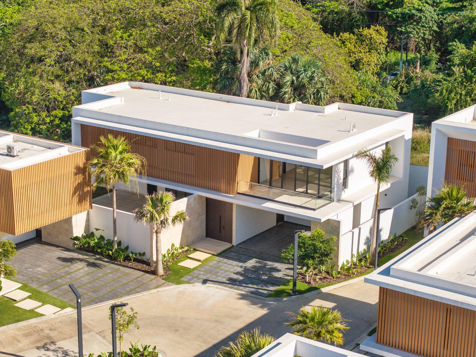 CASA DE VENTA EN LAS CARMELITAS