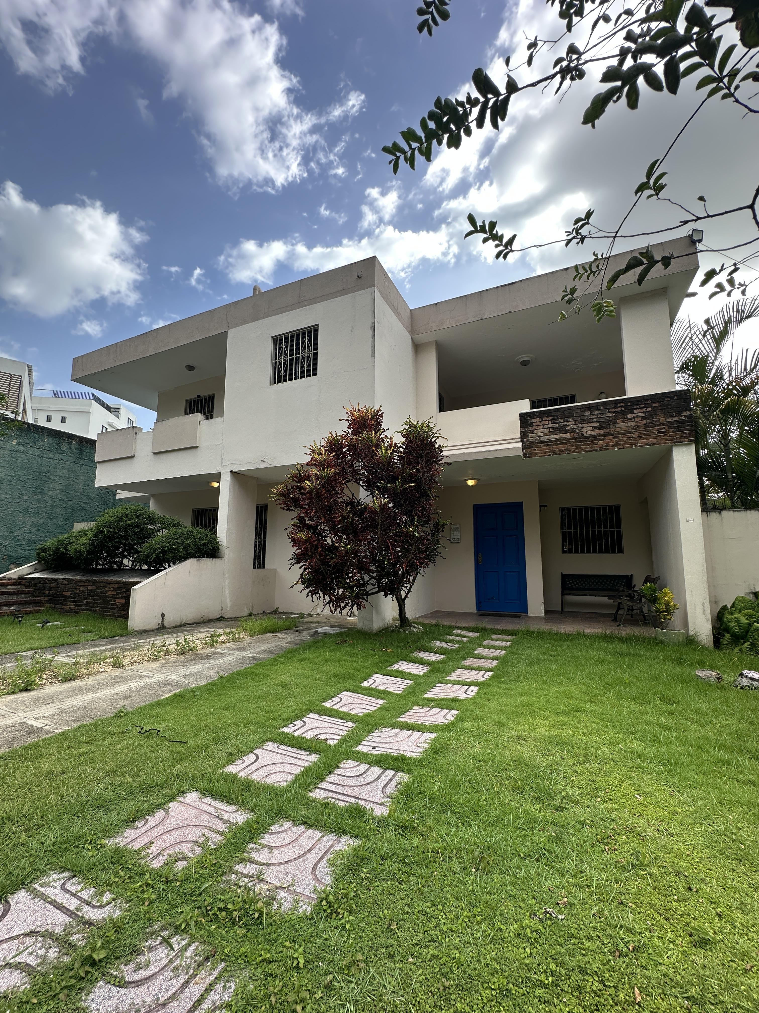 Casa en venta en Arroyo Hondo II, Santo Domingo