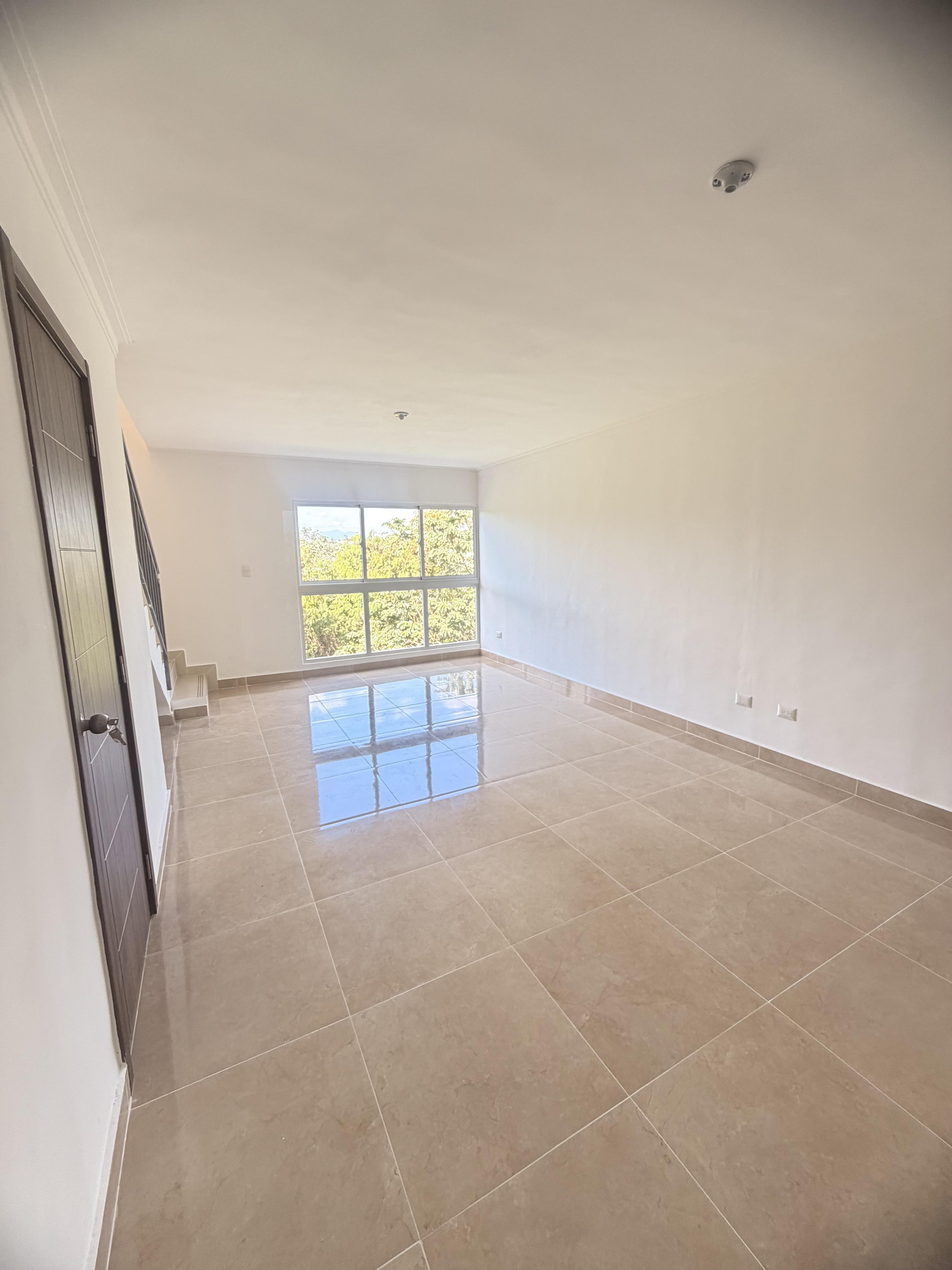A solo 2 minutos de occidental mall , apartamento tipo Penthouse disponible. Próximo a la prolongación 27 de febrero
