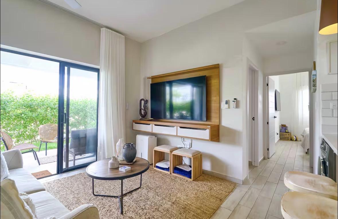 ๐๏ธ Luxury 2BR Condo | Walk to the Beach | Only $220K