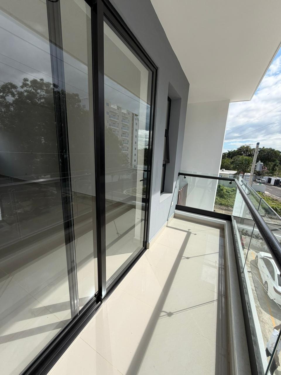 Apartamento de 120 m² con Patio Privado de 20 m² en Jardines del Sur por US$ 165,000