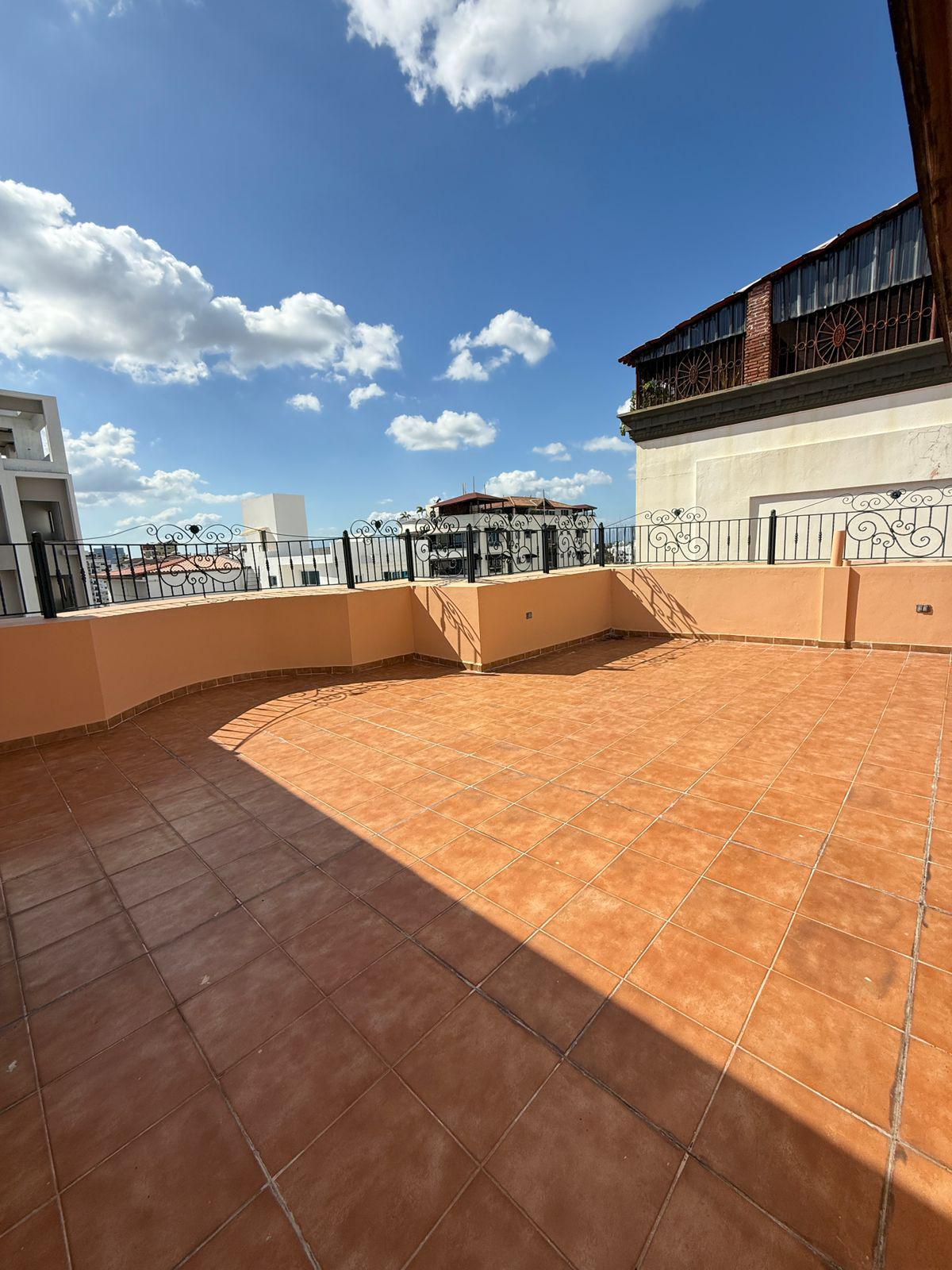 Bella Vista! Hermoso penthouse clásico ubicado a pasos de Bella Vista Mall
