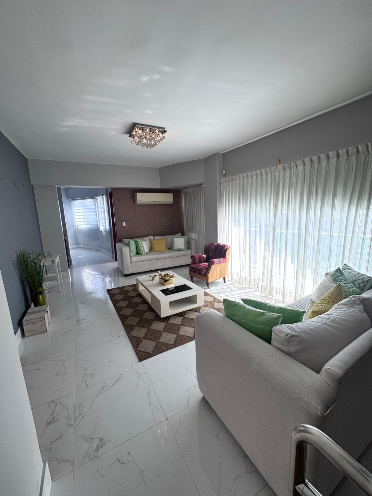 Penthouse de 240 m² y 2.5 Habitaciones en Venta en Naco con Terraza y Picuzzi - US$ 330,000