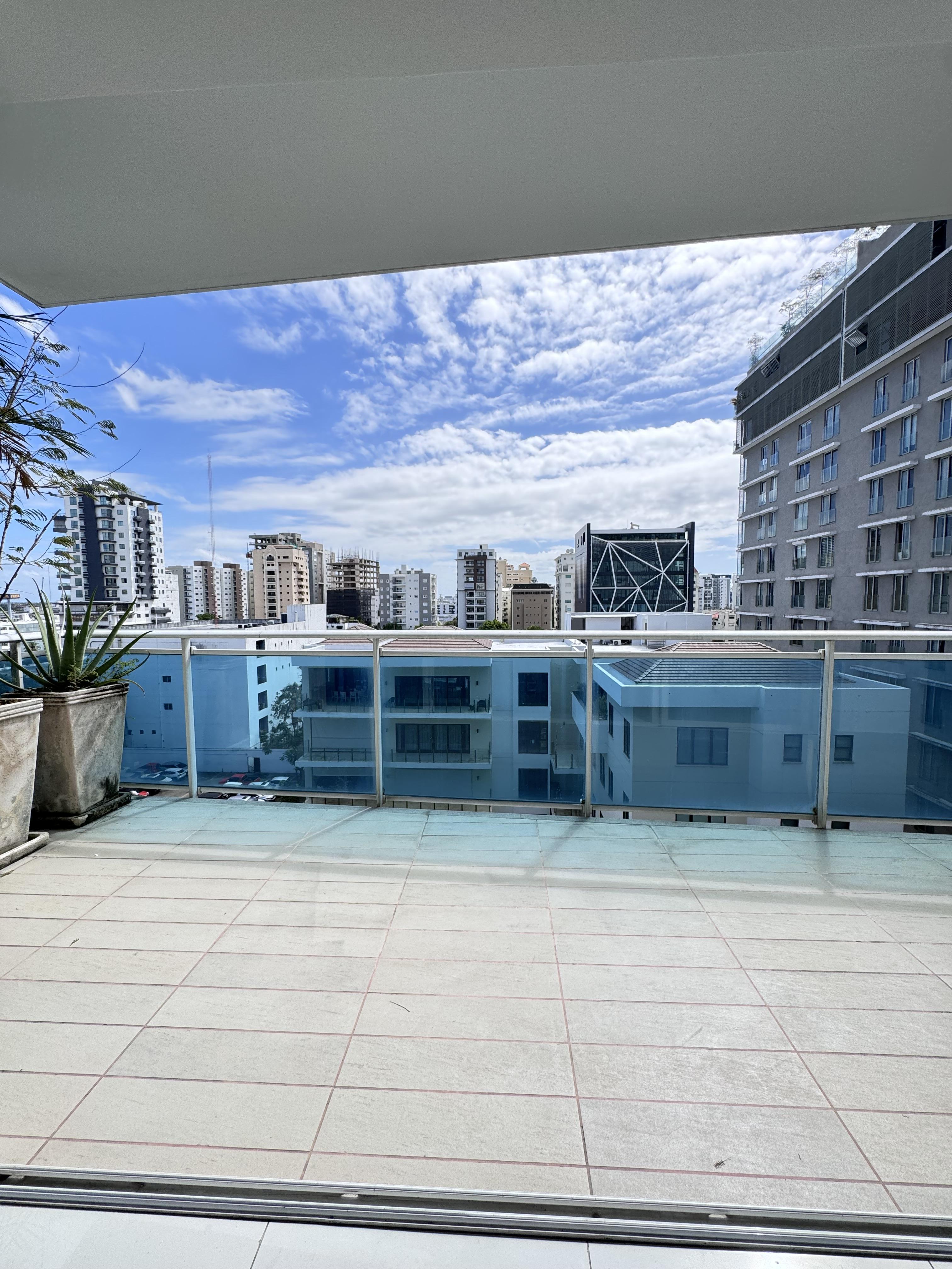 Apartment en Piantini (6142)