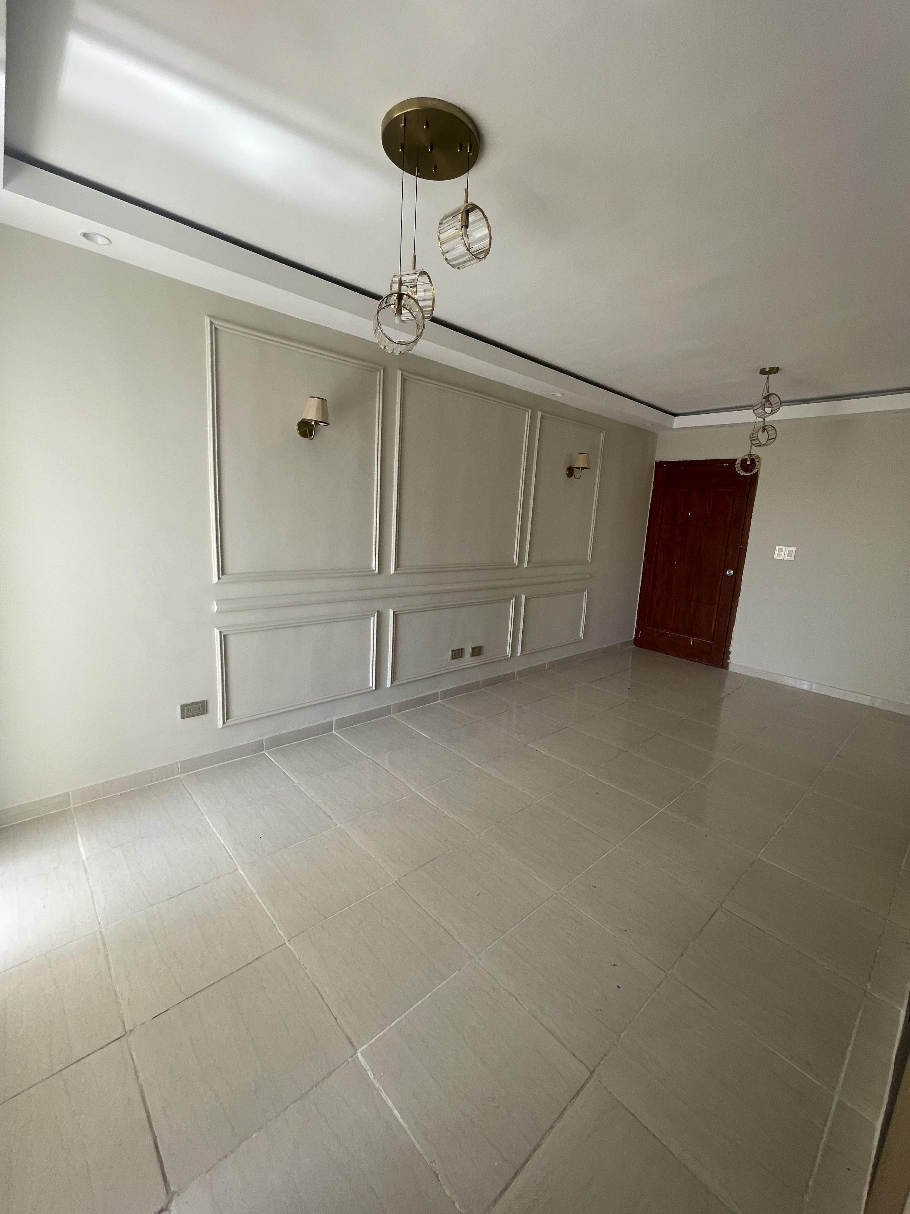 Apartamento de oportunidad totalmente remodelado a estrenar, en venta en la autopista de San Isidro RD$3,650,000