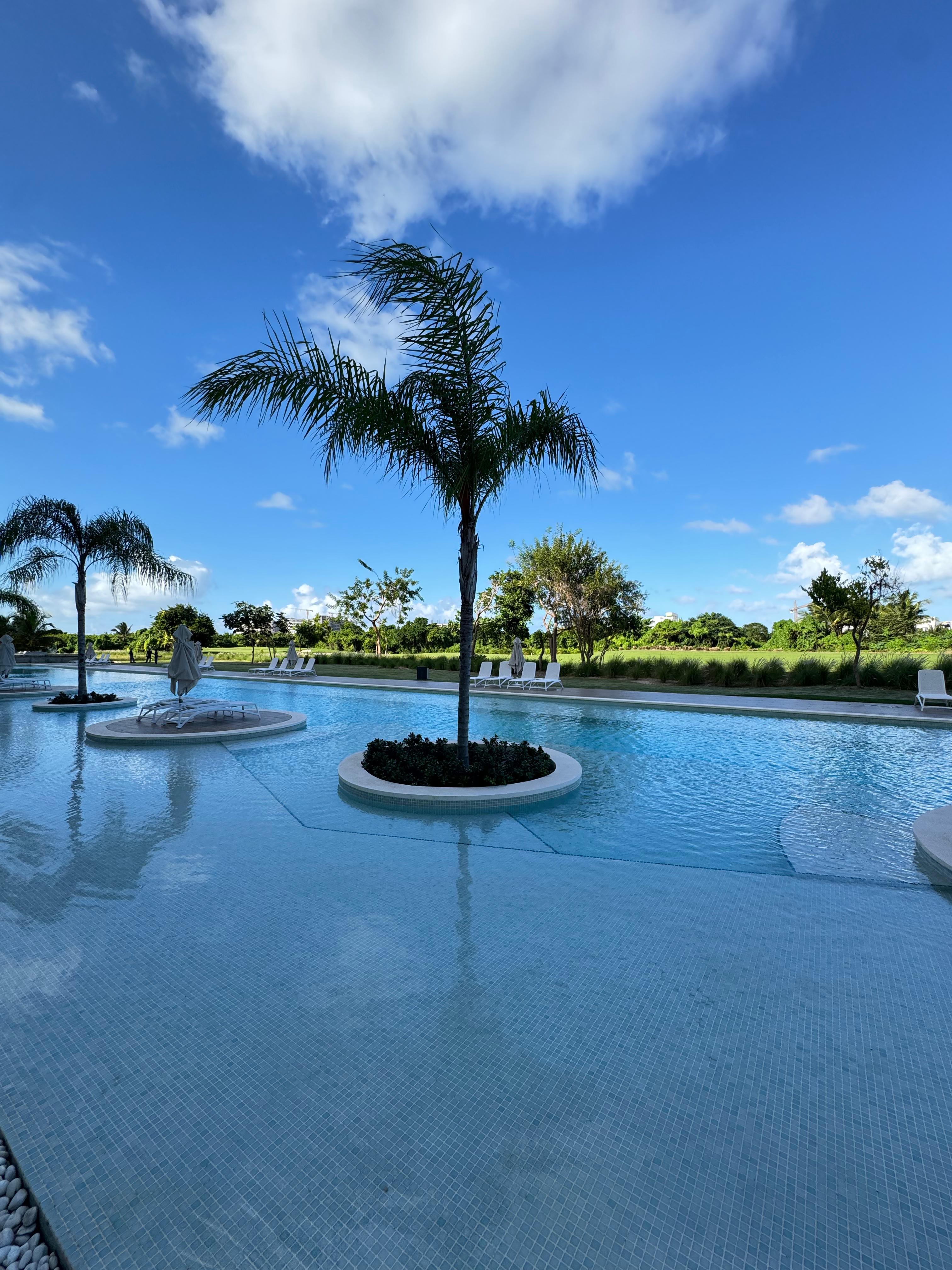 Apartamento con vista a la piscina