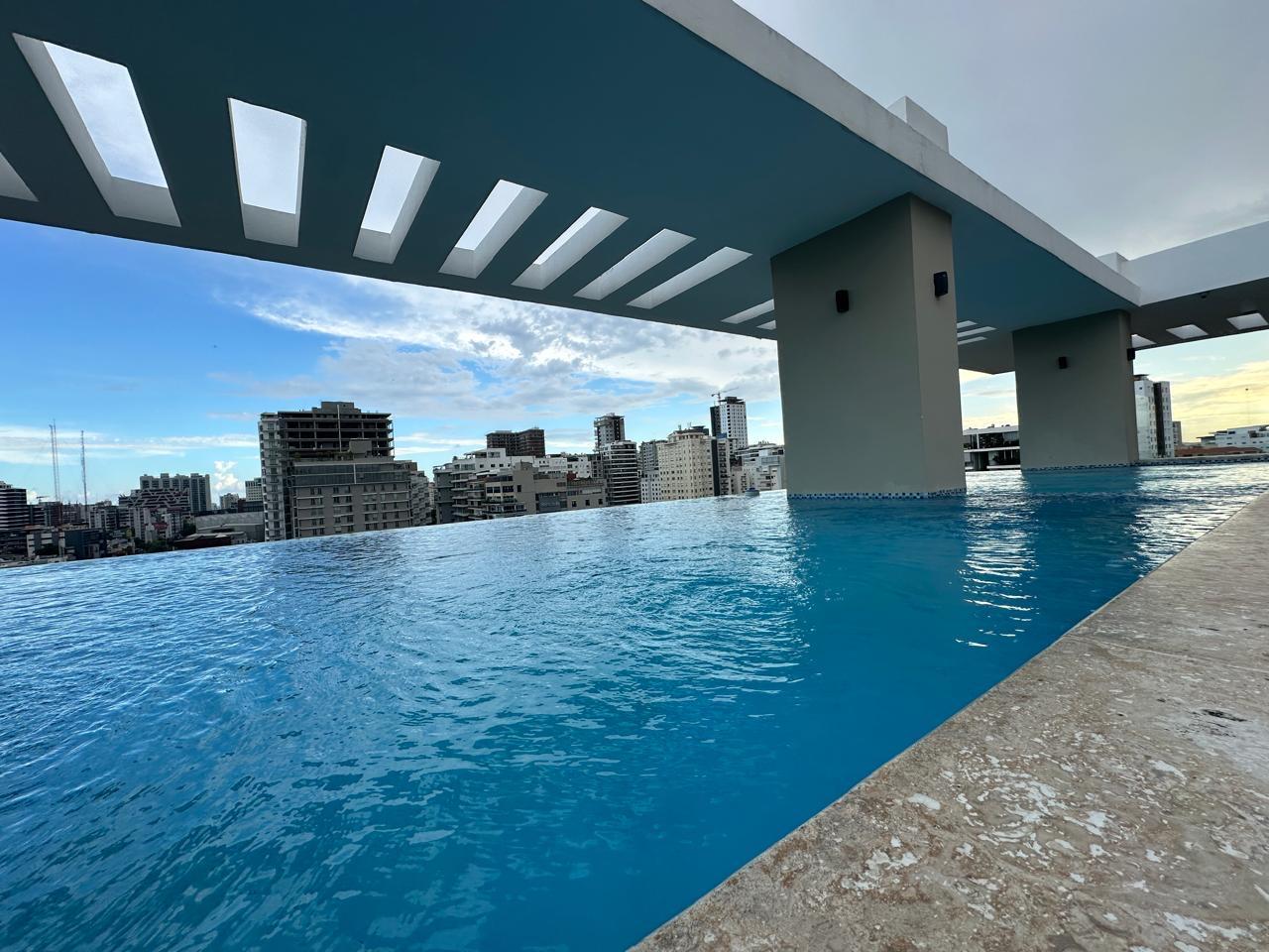 Apartamento en piso alto próximo a Ágora Mall