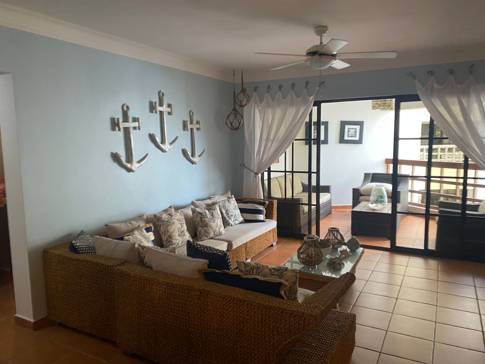 Apartamento en Juan Dolio, 2 habitaciones , primera línea de playa de oportunidad US$200,000