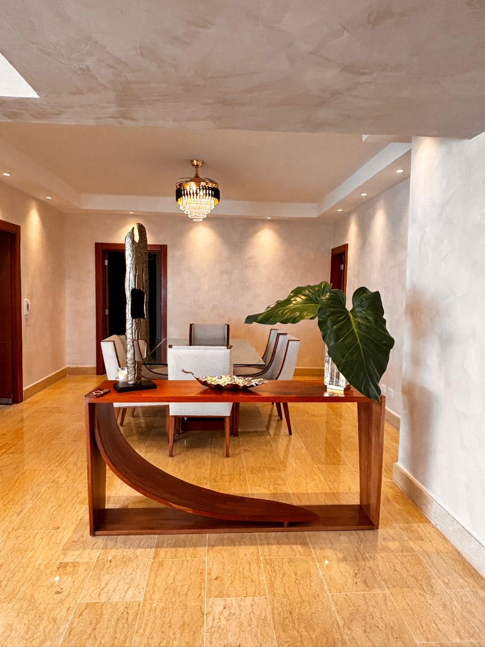 Apartamento de Lujo Amueblado en Sarasota | 3 Hab + Estudio | Amplio y Exclusivo