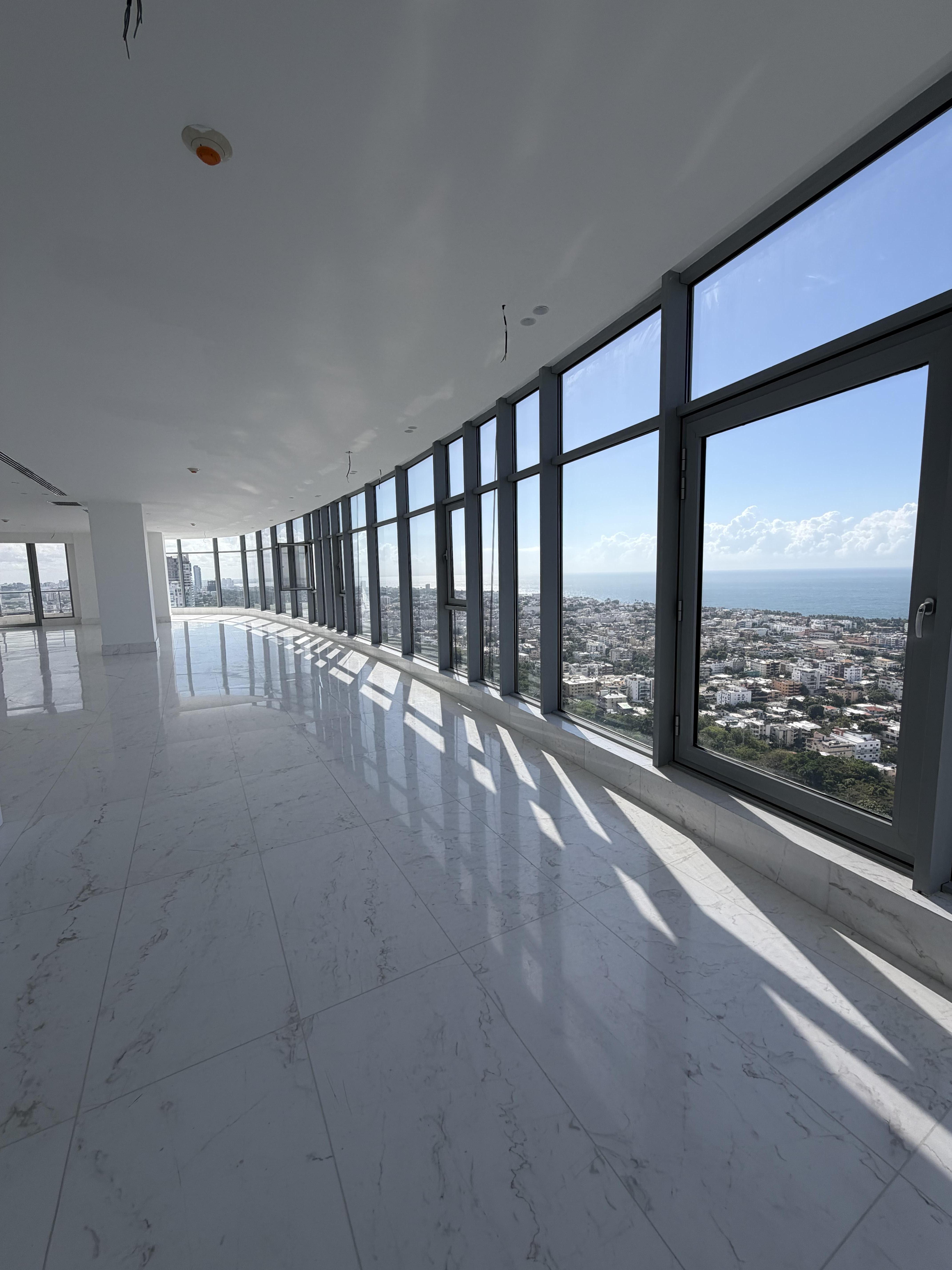 Apartamento en la Mejor Torre de Santo Domingo – 603.61 m² con Vista al Mar