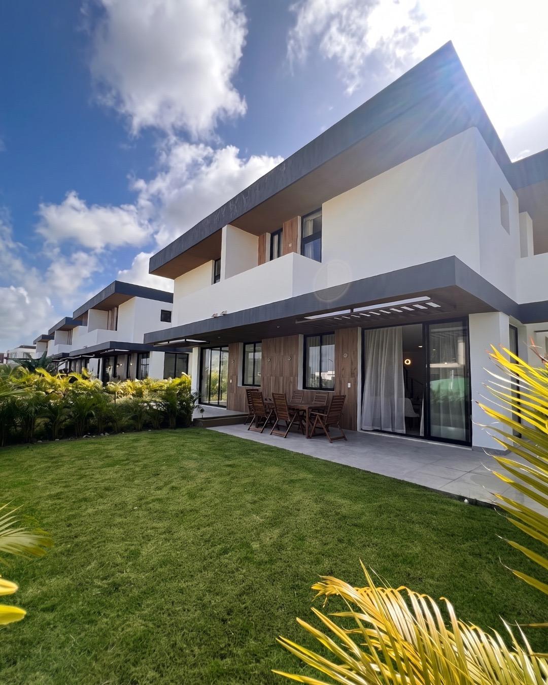 Vista Cana, Townhomes en Venta de oportunidad!