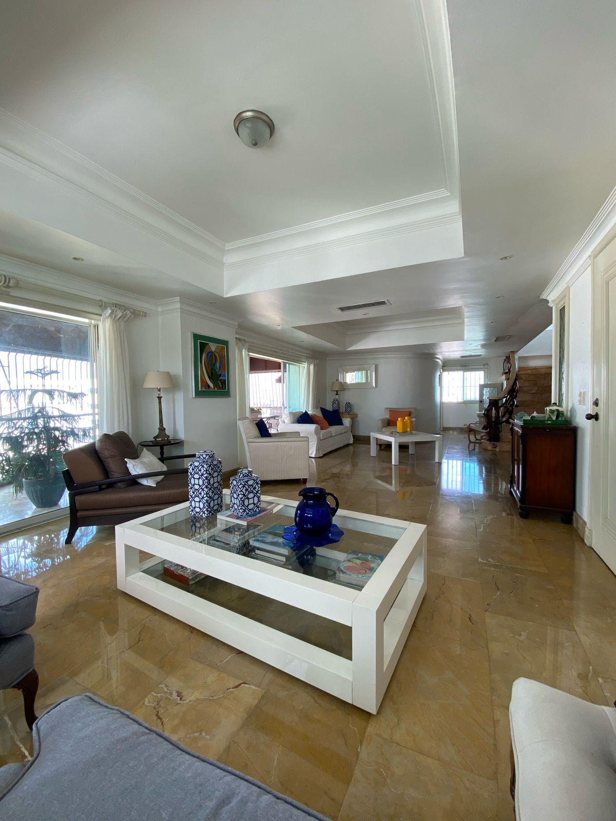 Penthouse de oportunidad en Naco