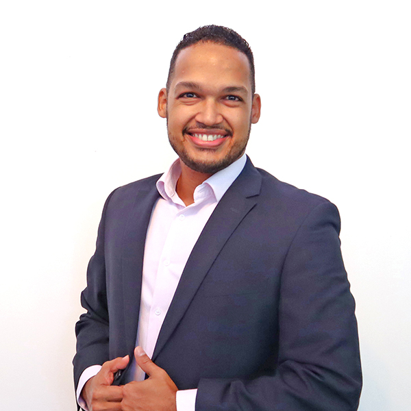 Arturo Reyes MR. HOME