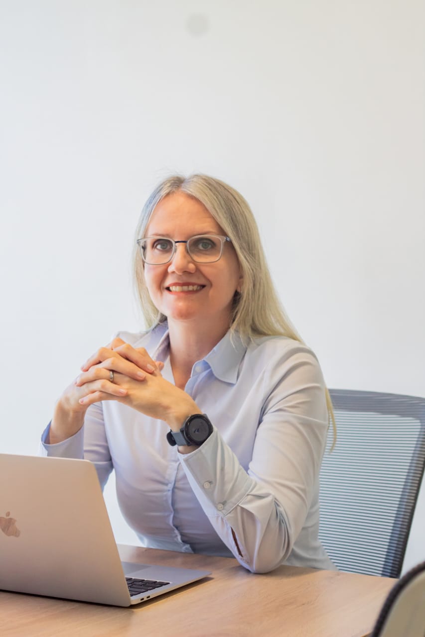 ANA CAROLINA ALVAREZ GUBINELLI